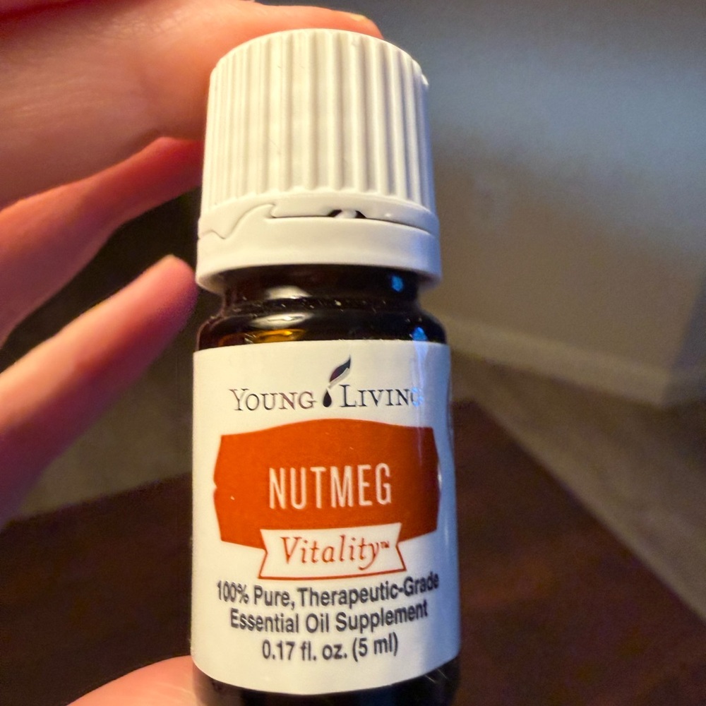 Young Living Nutmeg Vitality Essential Oil - White and Brown